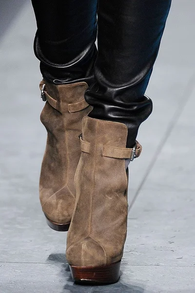 Look 75